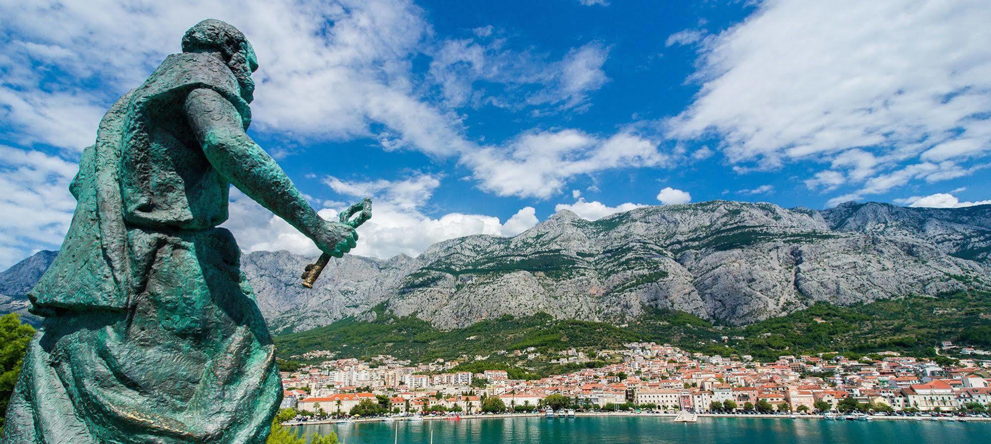 Aparthotel Miramare Makarska Exterior photo